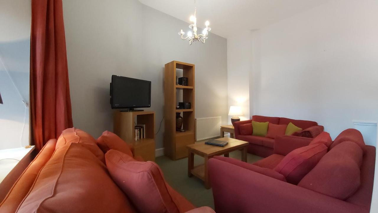 Old School Apartments Highland Club حصن أوغسطس المظهر الخارجي الصورة